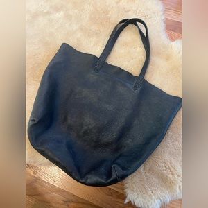Cuyana Tote Black